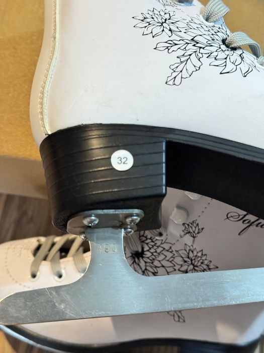 Коньки фигурные