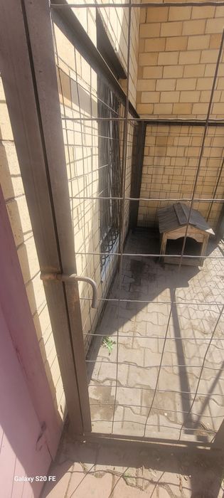 Вольер с будкой для собаки