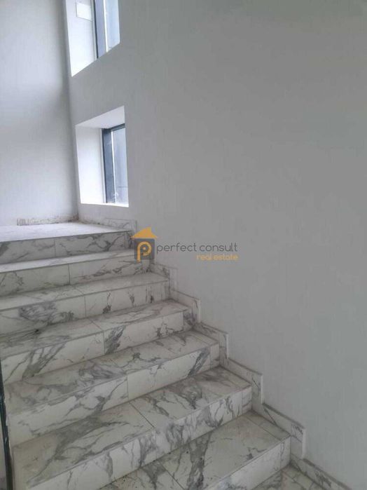 Продава се Двустаен апартамент в Пловдив, Тракия - 69 кв.м за 1131 €/кв.м - Снимка #1