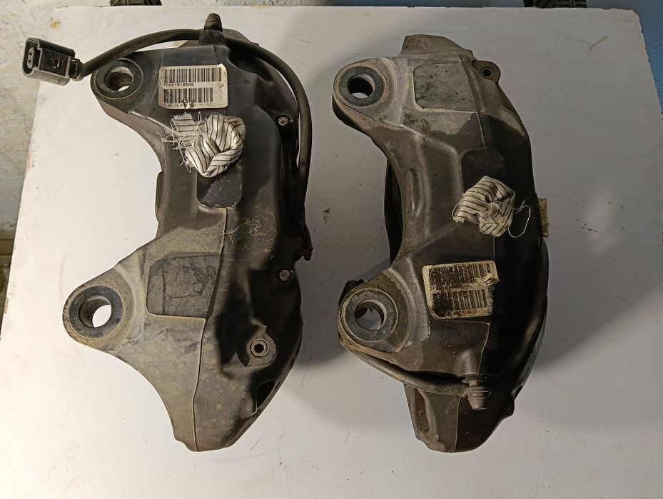 Предни спирачни апарати Brembo 4-бутални VW Touareg 7P / Audi Q7 / Porsche Cayenne комплект