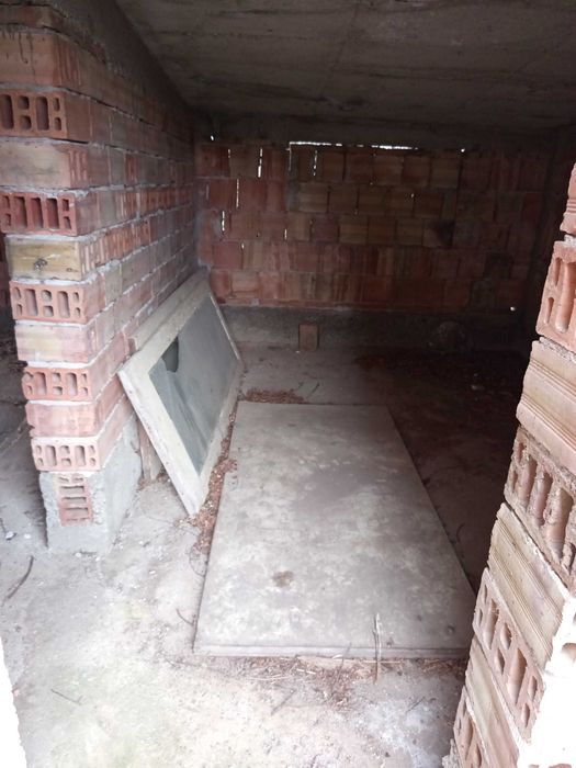 Продава се жилищна сграда с гараж в с. Габарево, община Павел Баня