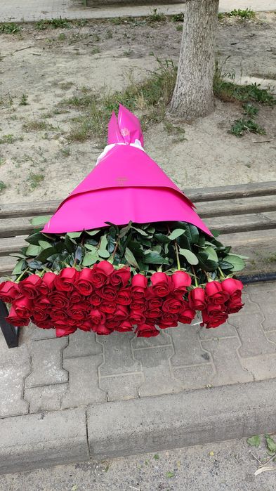 Розы метровые. Цветы и букеты