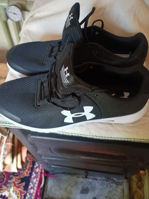 Маратонки under armour