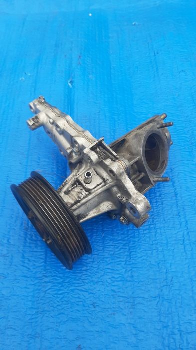 2JZ-GE Корпус помпы Lexus