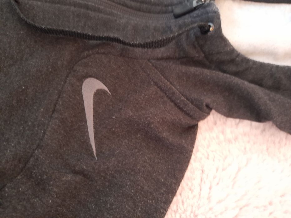 Nike dri fit мъжки Суичър S размер.