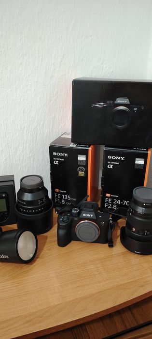 Фотоаппарат Sony A7 IV +полный комплект объективы 24-70 GM II, 135 GM