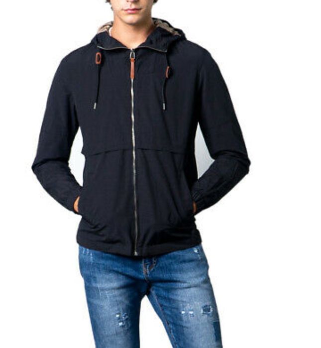 Jacketa/Geaca Jack & Jones 
Noua cu eticheta Model 2021