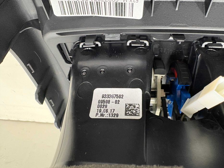 Заден въздуховод с бутони за подгрев БМВ Ф30 Ф32 Ф36 М3 Ф80 М4 Ф82