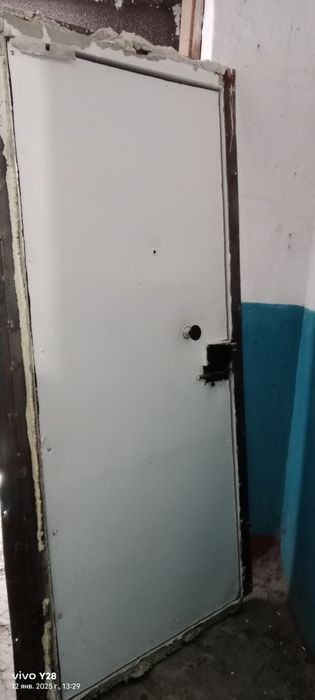 Сыртқы темір есік сатылады