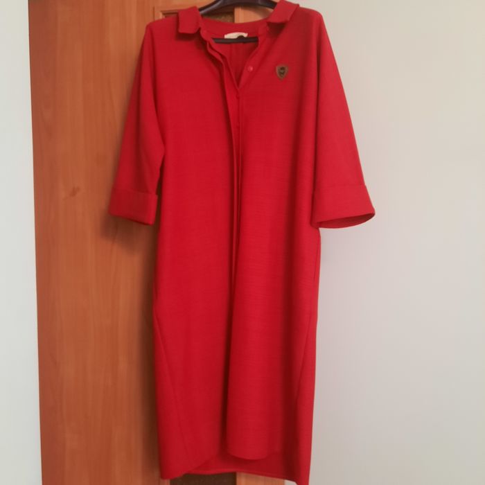 Продам платье новое