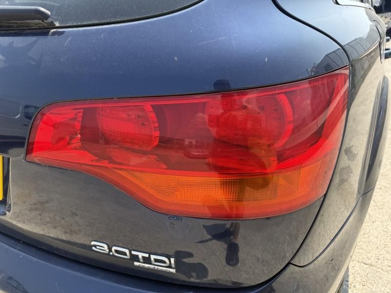 Stop dreapta Audi Q7 4L 4L0945094 SUV