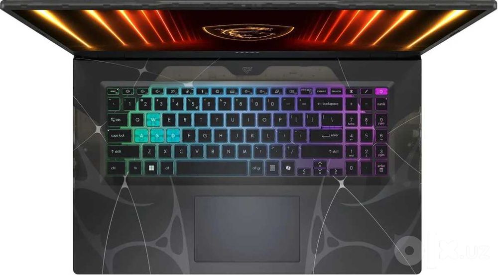 + Ноутбук MSI Cyborg 17 (Core 7-240H/8GB/512GB/RTX 5050)