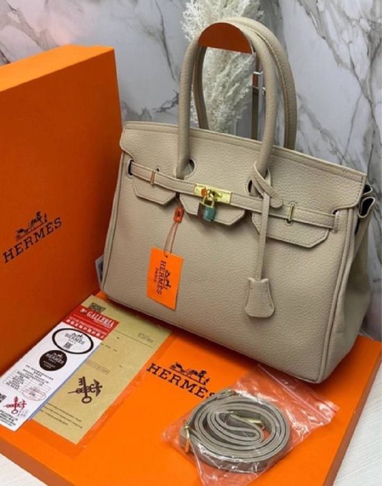 Hermes ayollar sumkasi