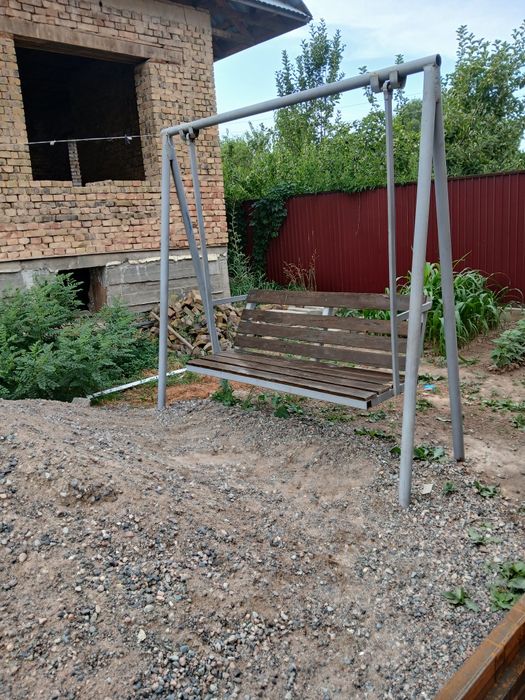 качели садовые .