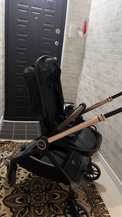 Коляска почти в новом состояний