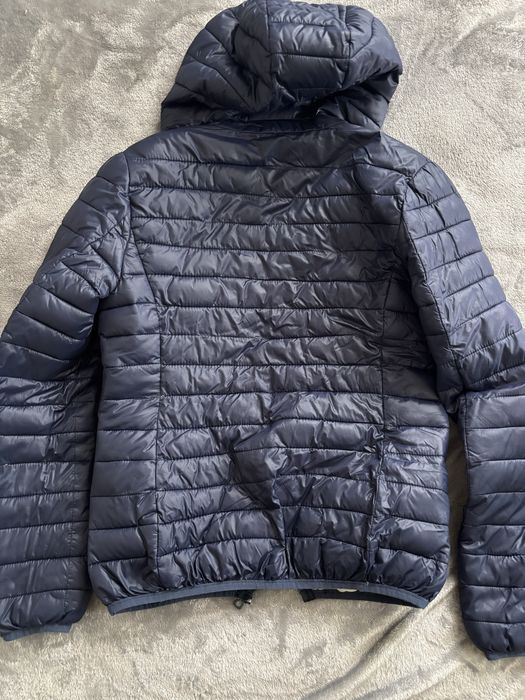 Пролетно тъмносиньо яке