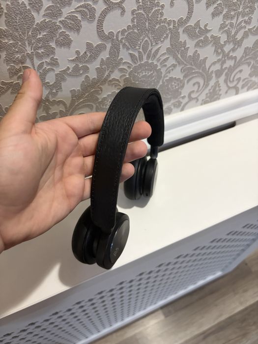 Casti Bang&Olufsen H8i Black&Rose