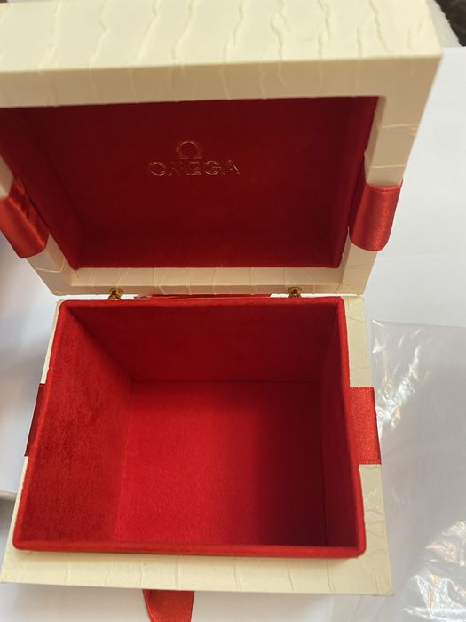 Cutie ceas Omega Omega Women's Constellation Swiss-Quartz Watch