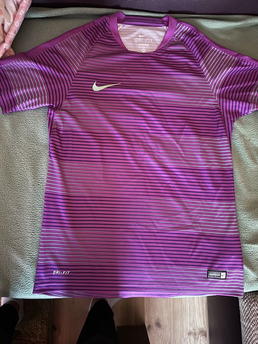 Фанелка найк …………