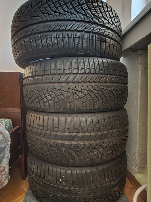 2 БР. Зимни гуми 225 40 18 ДОТ 24