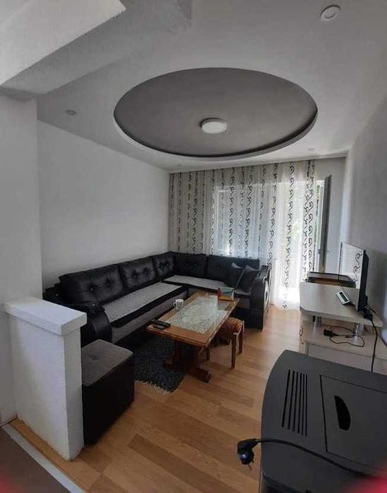 Дава се под наем Двустаен апартамент в Пловдив, Център - 60 кв.м за 260.1 € - Снимка #2