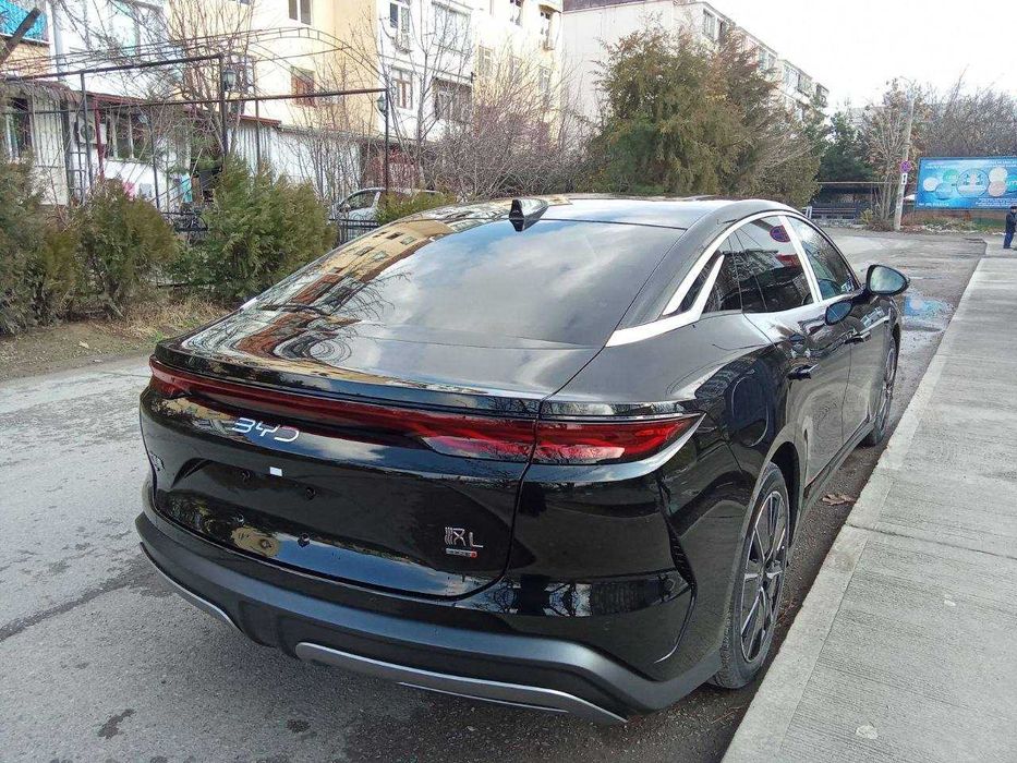 BYD Han 2025 — 3