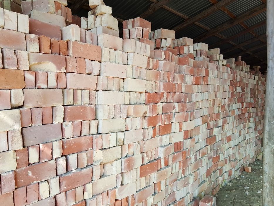 Красный кирпич М150