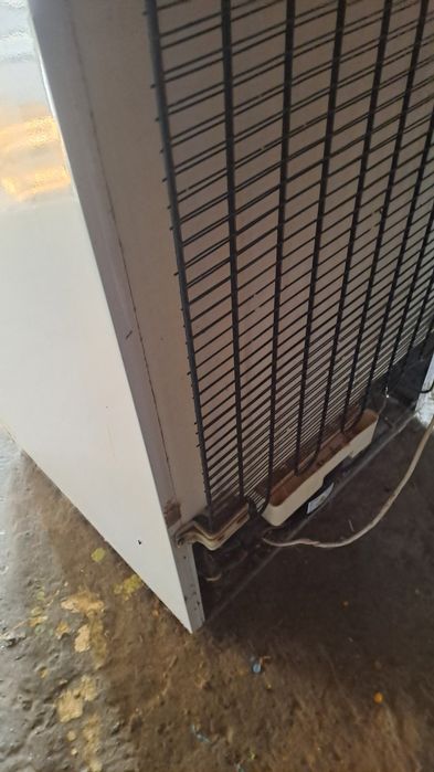 Vând Frigider Artic