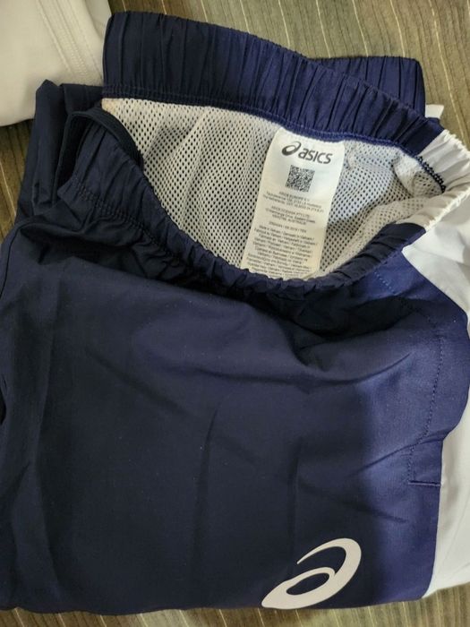 Продам кроссовки