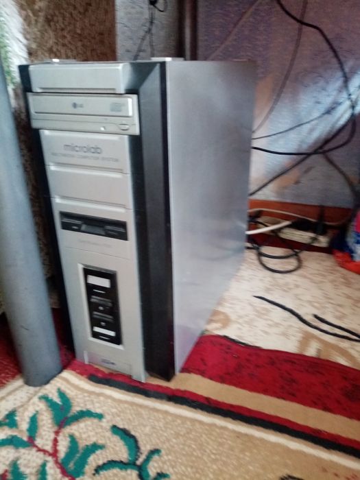 Кампютер хороший