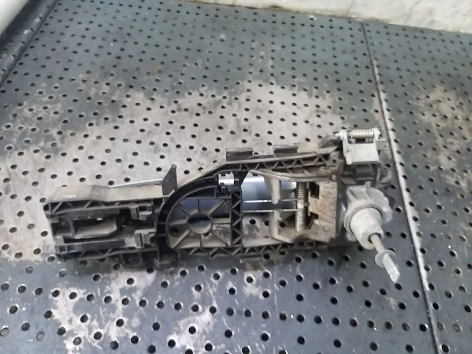 Maner usa dreapta fata vw passat b6 3c berlina 3c0837886h