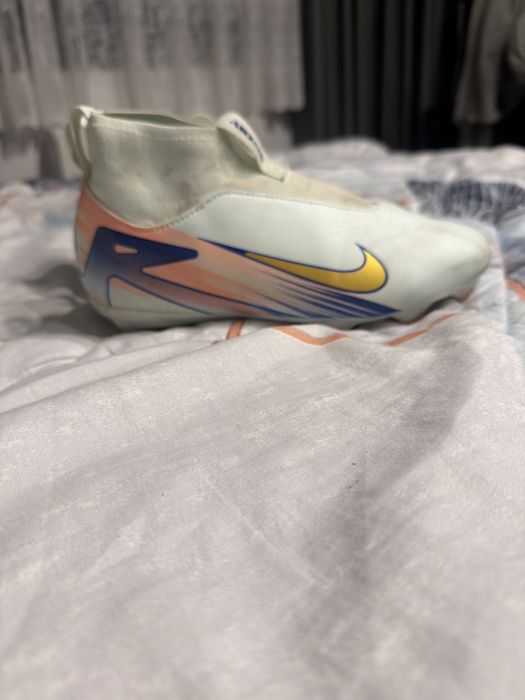 Футболни бутонки