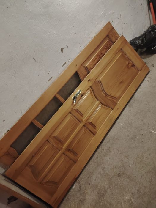 Продаются двери 3 межкомнатные/ванна туалет