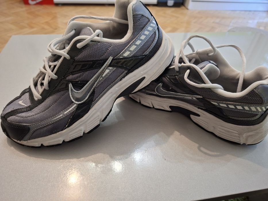 Nike Initiator 42.5 UK8