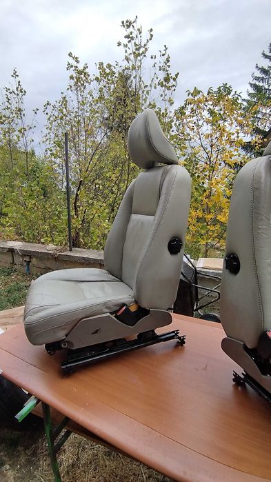 VOLVO XC90 Седалки предни и 2 задни светла кожа