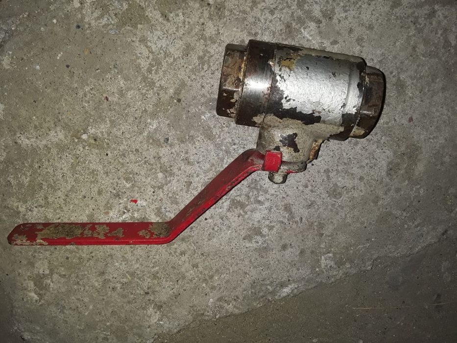 Продам     краны