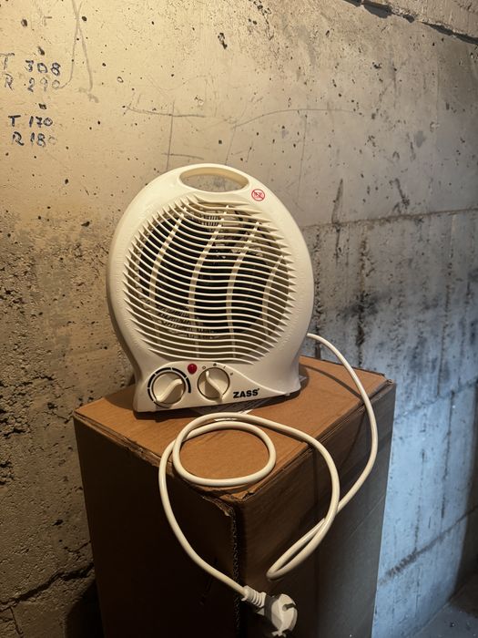 Aerotermă electrică Zass ZFH 03, aer cald/rece, 2 kW, termostat