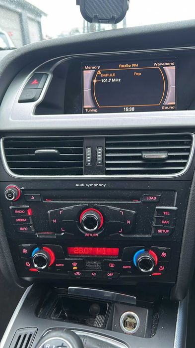 Dezmembrez Audi A4 B8 an 2009 2.0 tdi cod motor caga