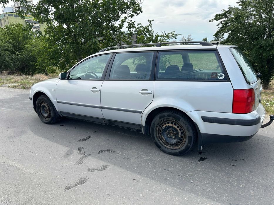 VOLKSWAGEN Passat 2000