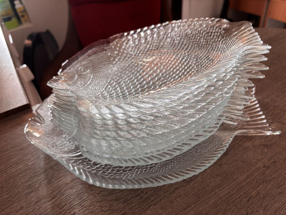 Platouri in forma de peste