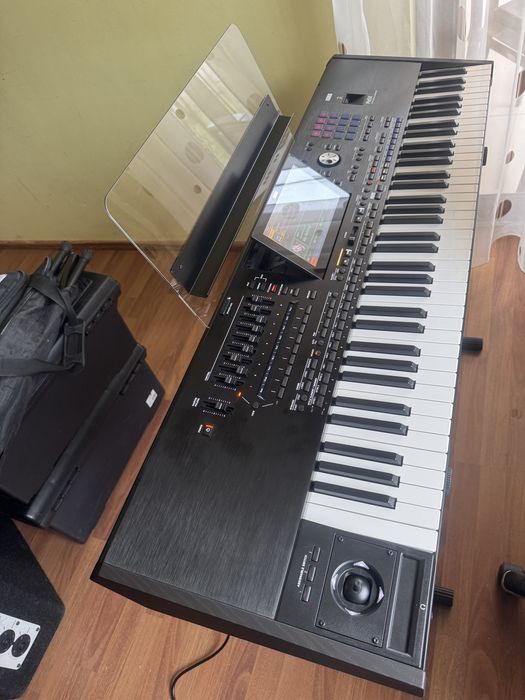 Vand/ schimb Korg PA5X 76 garantie 3 ani