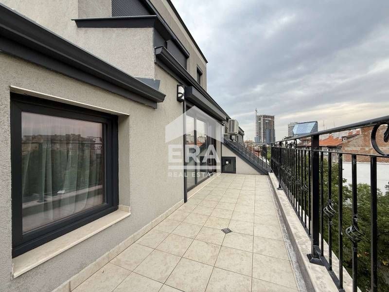 Дава се под наем Многостаен апартамент в София, Център - 212 кв.м за 1700 € - Снимка #7