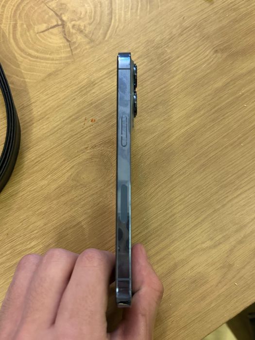 iPhone 13 Pro Cititi Descrierea