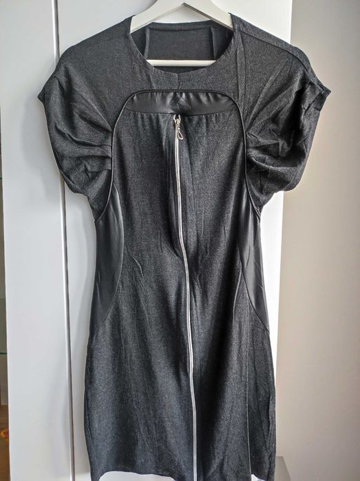 Дамски рокли и пола