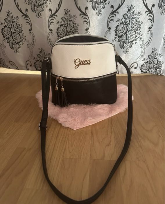 Geanta guess noua