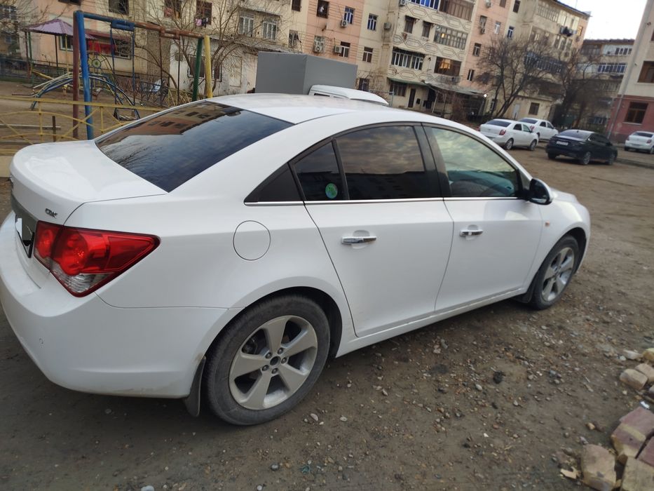 Chevrolet Cruze Sotiladi