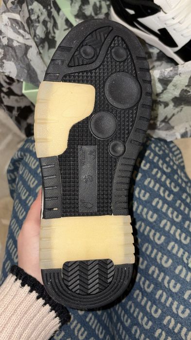 Объвки Off-White