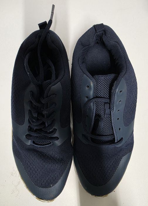 Отдам кроссовки. 39-40 размер