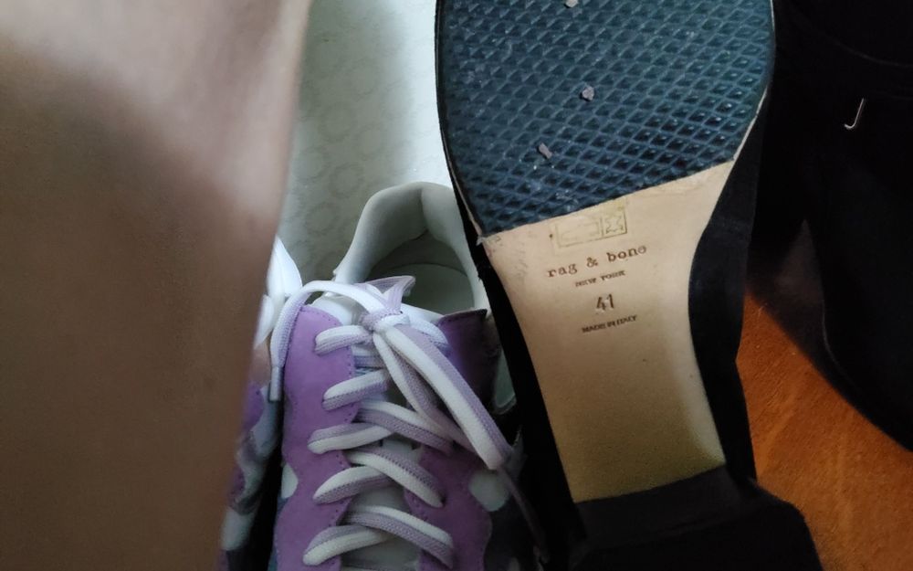 Продам женскую обувь