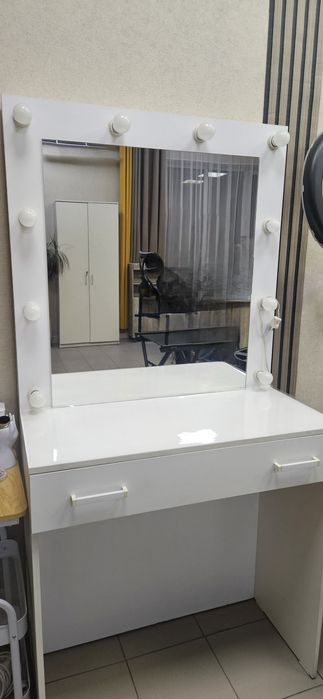 Стол Визажиста Продам